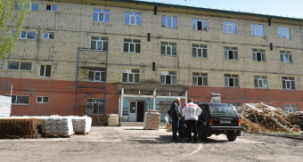 В Атяшевском районе продолжается капитальный ремонт больницы