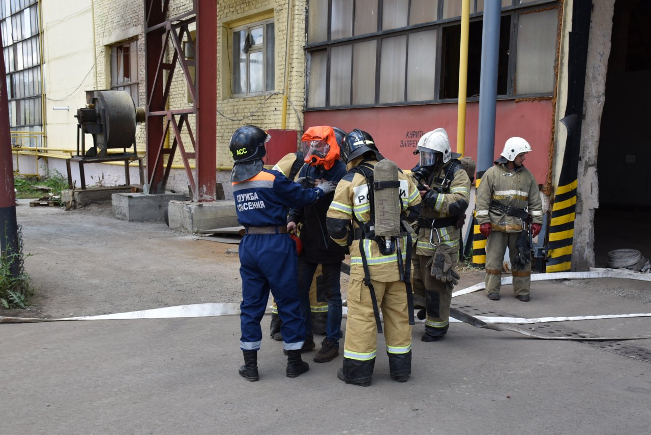 Пожарно производственный. Пожарный поезд Рузаевка. Пожарные поезда в Мордовии. ЧП на Рузхиммаше. Столица с пожар на фабрике в Рузаевке.